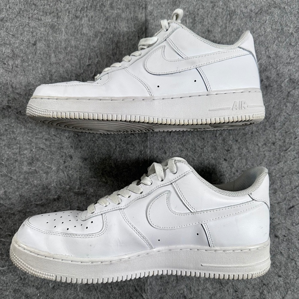 Nike Air Force 1 07 Low Mens 11 Triple White Leather Sneakers CW2288-111 AF1 - Picture 3 of 6